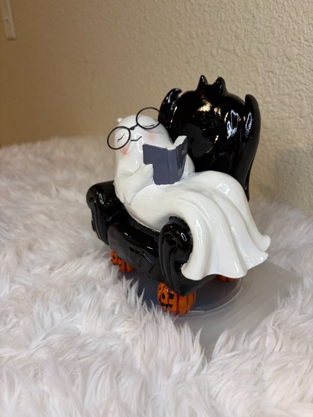 Halloween Ghost Reading Book Black Chair Pumpkin Figurine Decor NWT - Picture 4 of 8